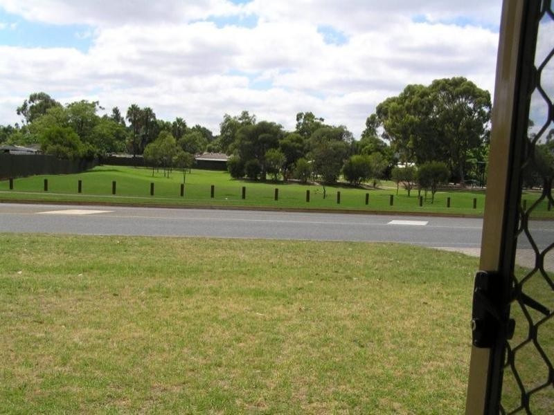 43 Eudoria Street, Gosnells WA 6110