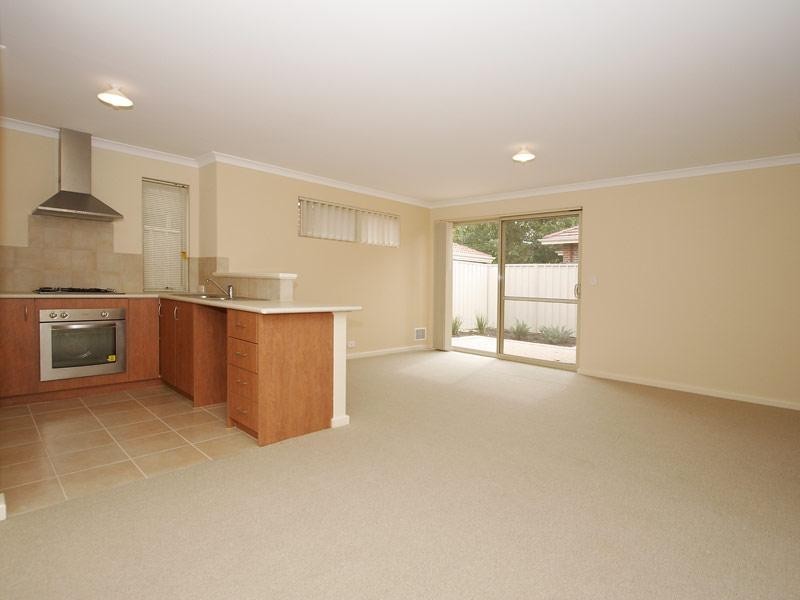 2/162 Hicks Street, Gosnells WA 6110