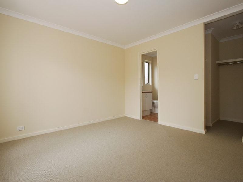 2/162 Hicks Street, Gosnells WA 6110