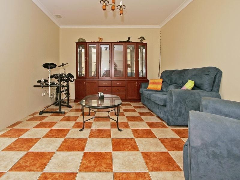 12 Koel Way, Thornlie WA 6108