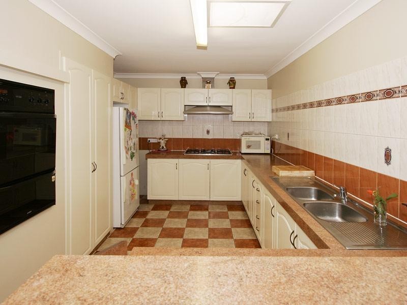 12 Koel Way, Thornlie WA 6108