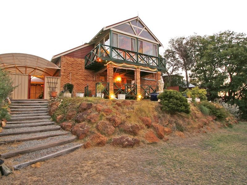 32 Opal Way, Mount Richon WA 6112