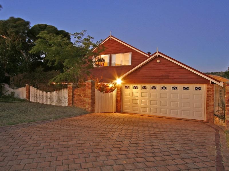 32 Opal Way, Mount Richon WA 6112