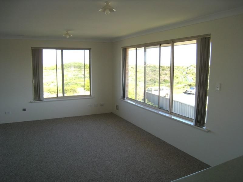 2 Villa Franche Rise, Port Kennedy WA 6172