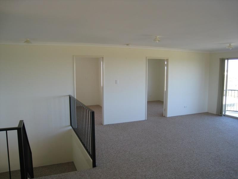 2 Villa Franche Rise, Port Kennedy WA 6172