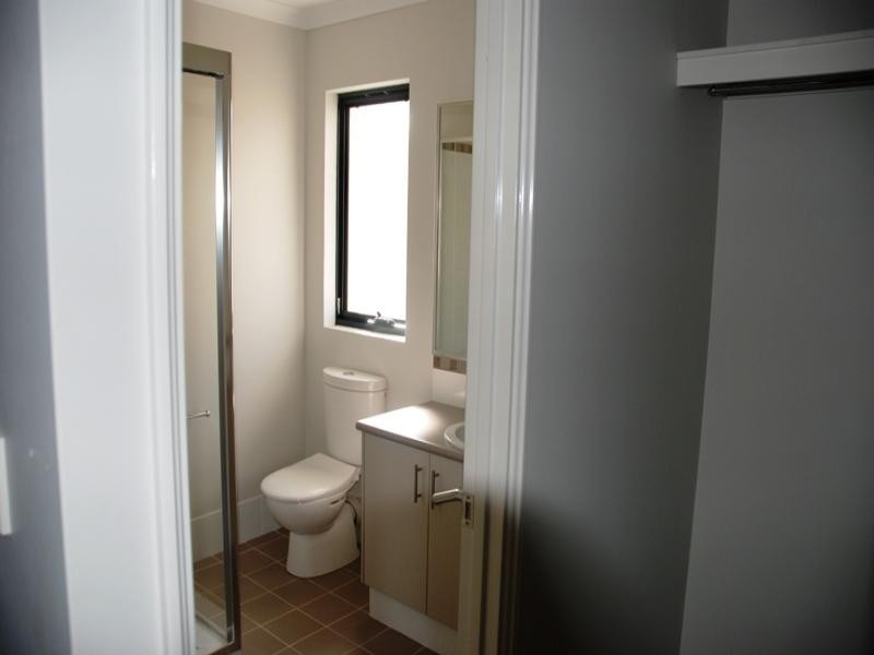 2/7 Madras Way, Southern River WA 6110