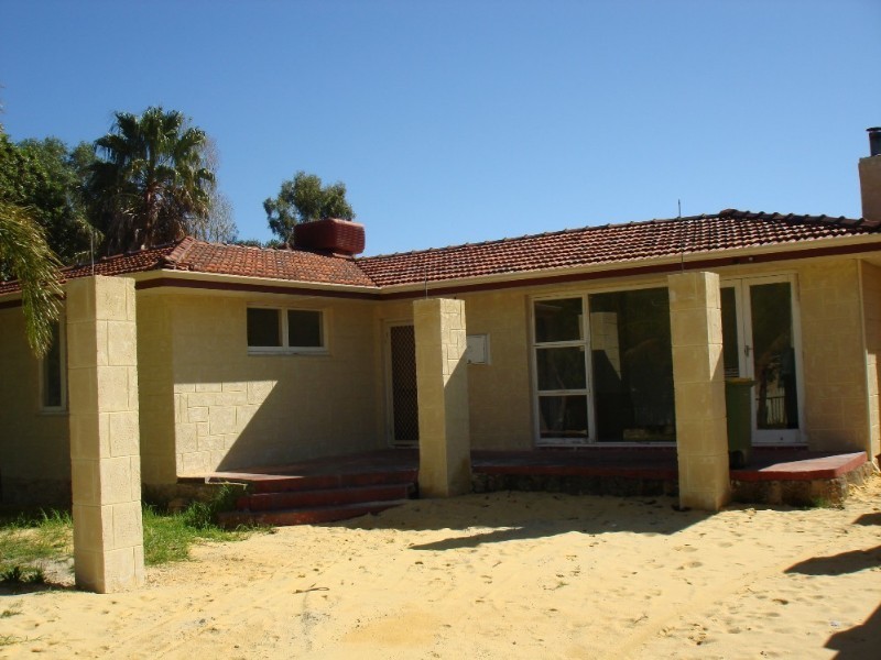 10 Gosnells Road, Maddington WA 6109