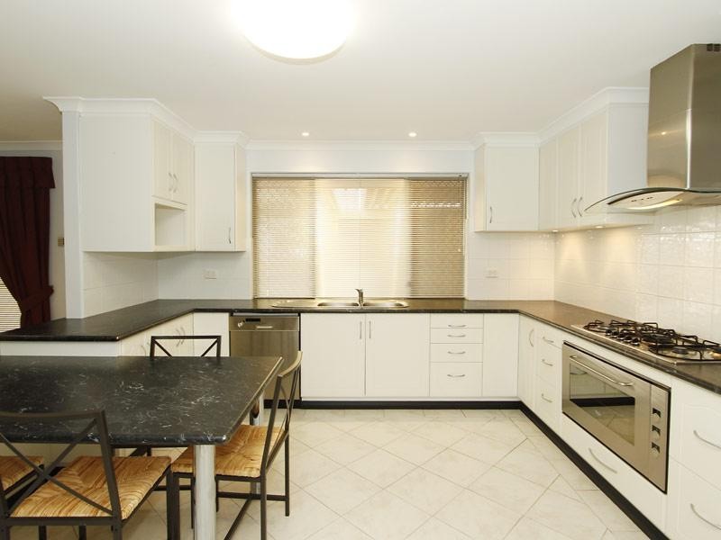 3 Symes Close, Seville Grove WA 6112