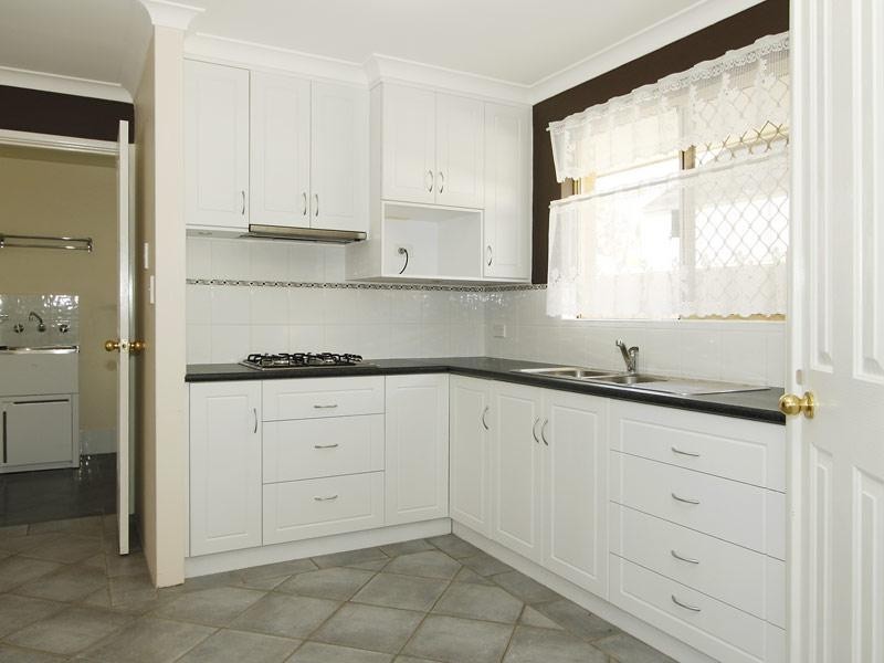 3 Symes Close, Seville Grove WA 6112