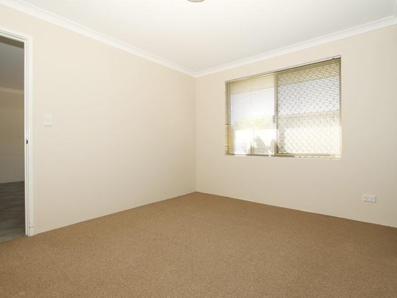 3 Symes Close, Seville Grove WA 6112