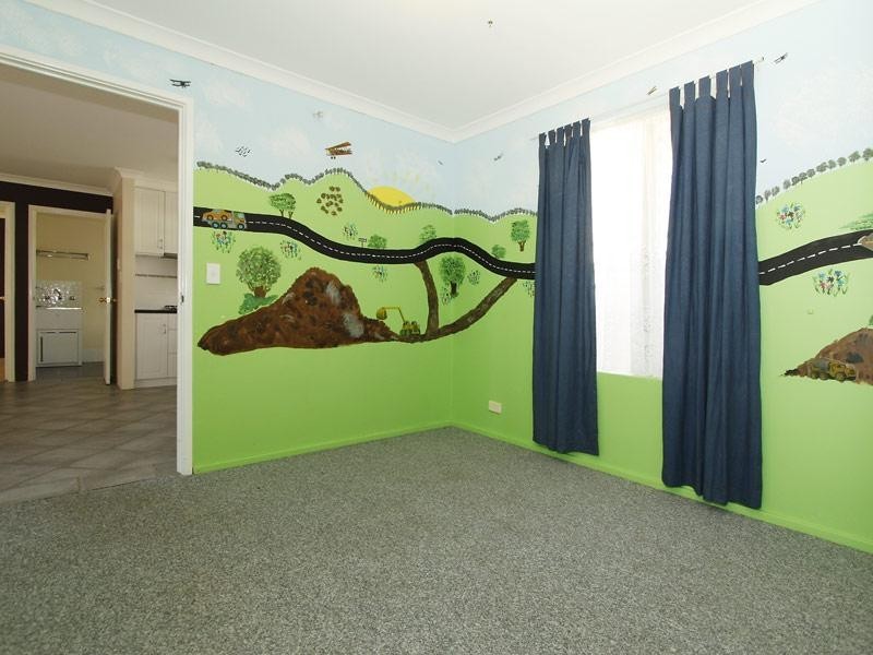 3 Symes Close, Seville Grove WA 6112