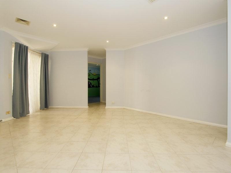 3 Symes Close, Seville Grove WA 6112