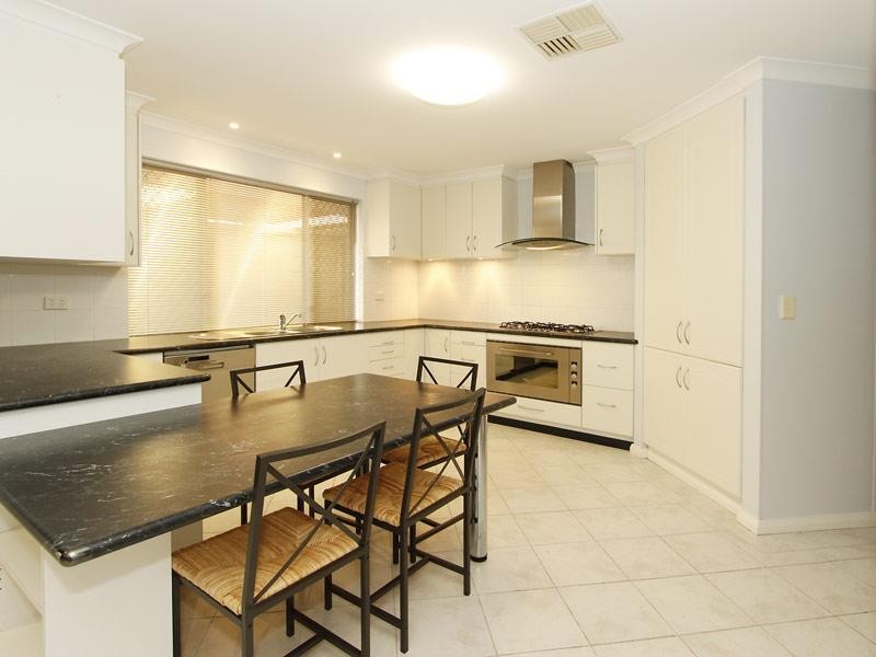 3 Symes Close, Seville Grove WA 6112