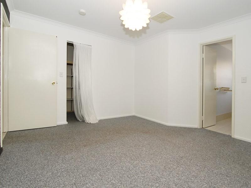 3 Symes Close, Seville Grove WA 6112