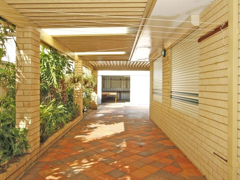 3 Symes Close, Seville Grove WA 6112