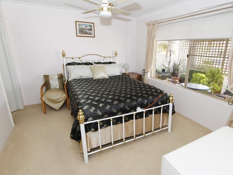 41 Longreach Parade, Coogee WA 6166