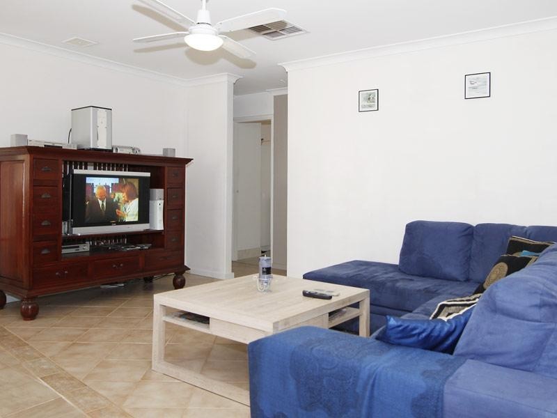 41 Longreach Parade, Coogee WA 6166