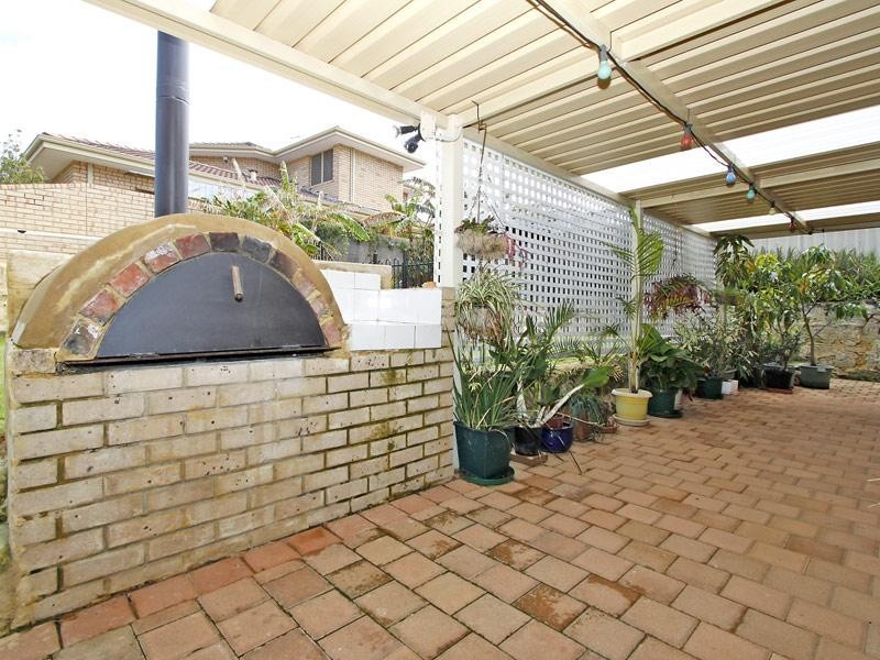 41 Longreach Parade, Coogee WA 6166