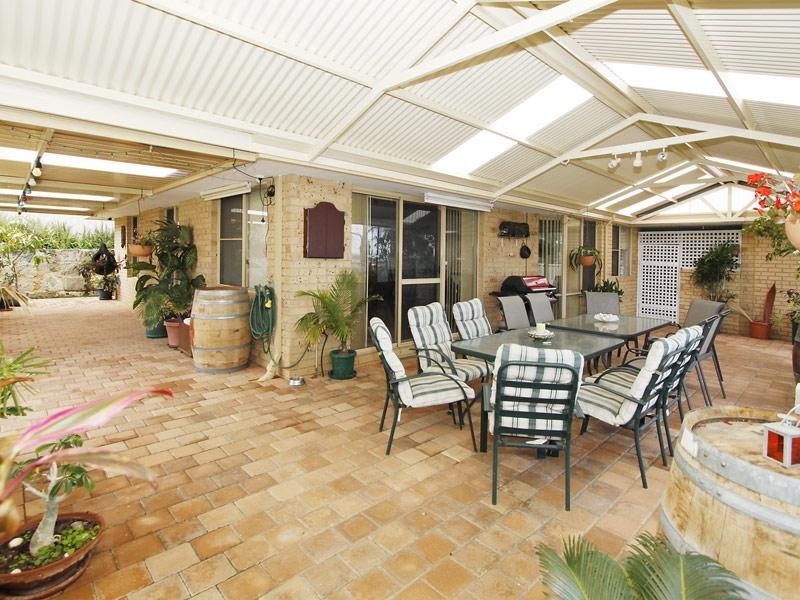 41 Longreach Parade, Coogee WA 6166