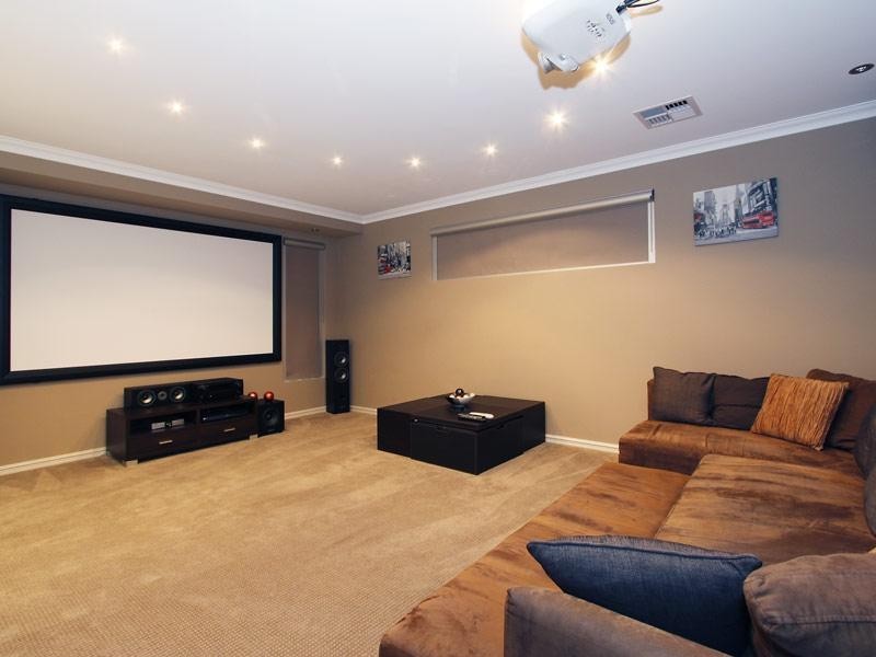 10 Friday Hill Drive, Southern River WA 6110