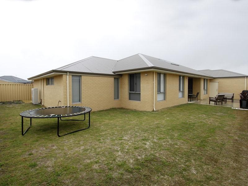 10 Friday Hill Drive, Southern River WA 6110