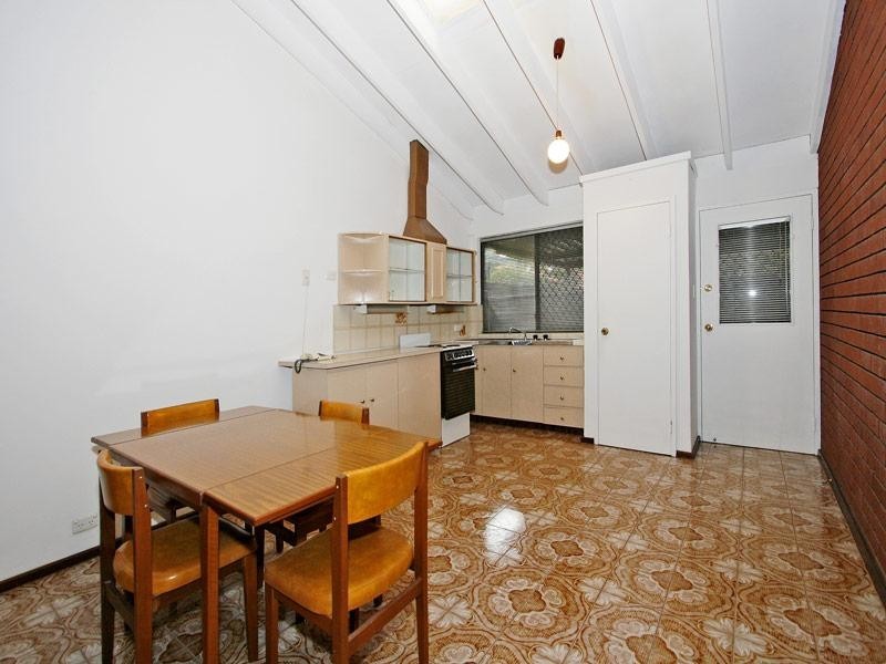 4/5 Menzies Place, Thornlie WA 6108