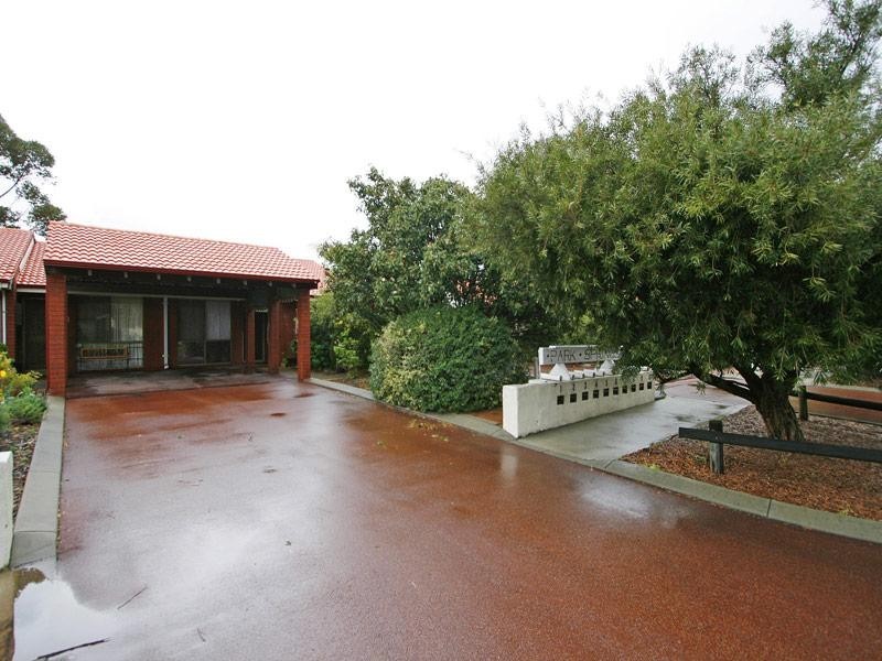 4/5 Menzies Place, Thornlie WA 6108