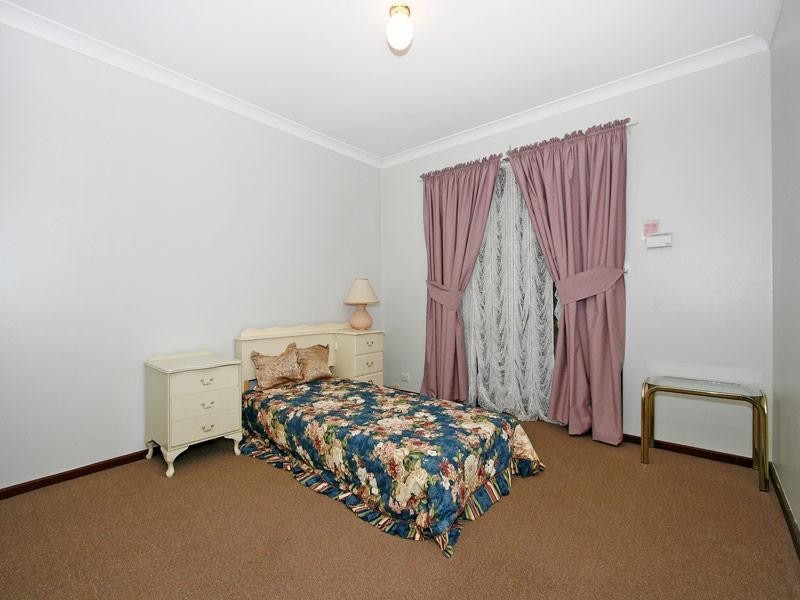 4/5 Menzies Place, Thornlie WA 6108