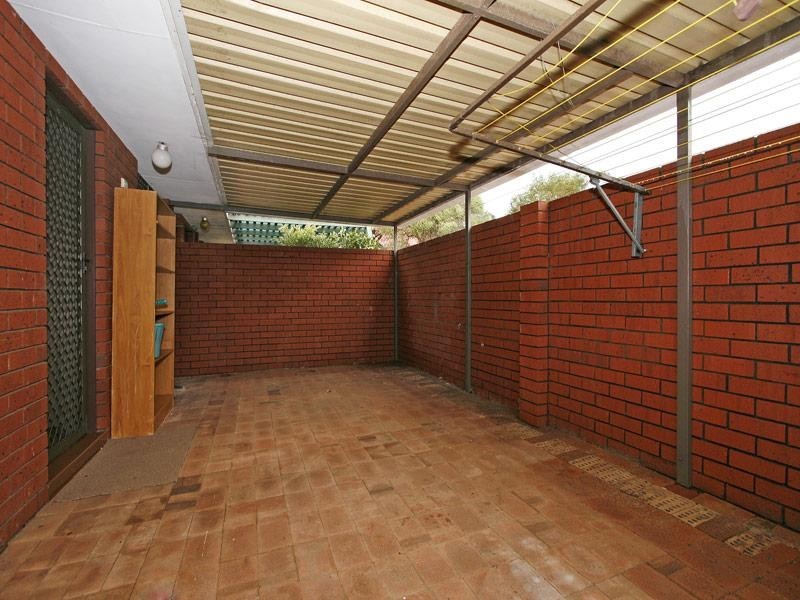 4/5 Menzies Place, Thornlie WA 6108