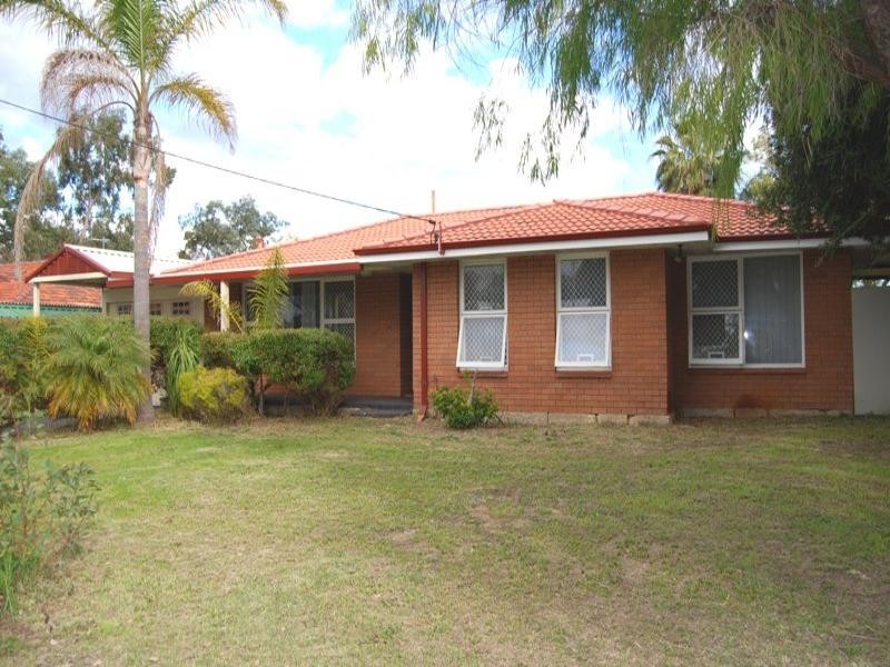 15 Risby Street, Gosnells WA 6110