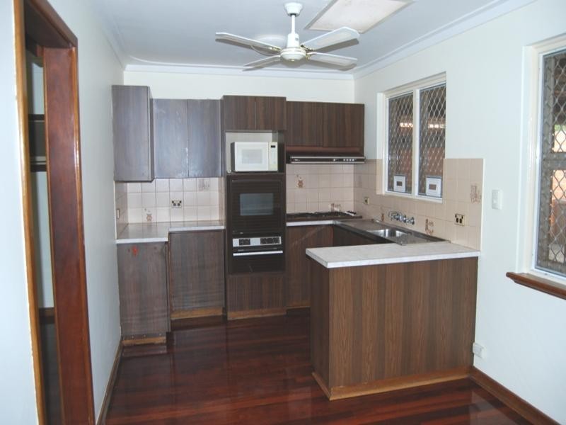 15 Risby Street, Gosnells WA 6110