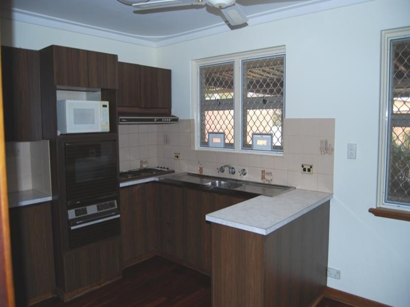 15 Risby Street, Gosnells WA 6110