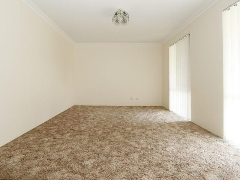 27 Murdoch Street, Thornlie WA 6108