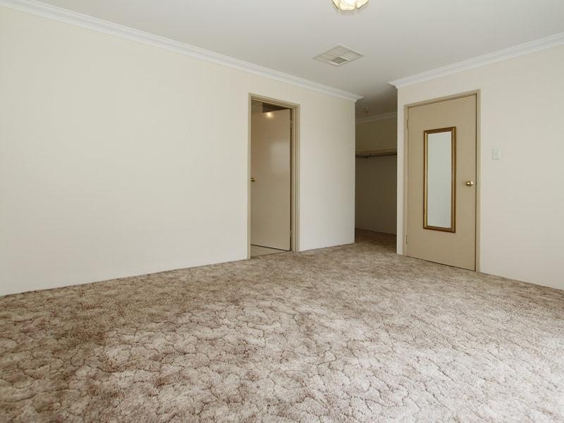 27 Murdoch Street, Thornlie WA 6108