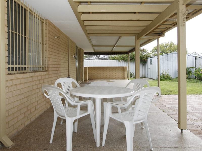 27 Murdoch Street, Thornlie WA 6108