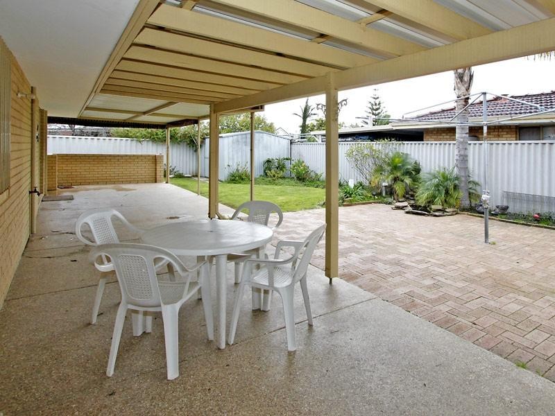 27 Murdoch Street, Thornlie WA 6108