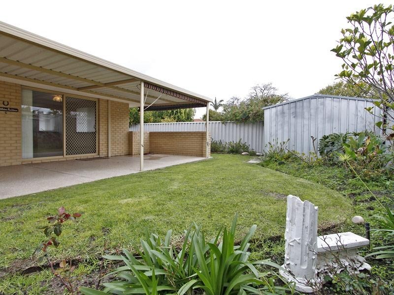 27 Murdoch Street, Thornlie WA 6108