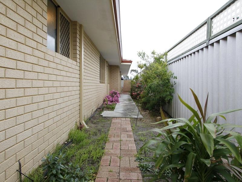27 Murdoch Street, Thornlie WA 6108
