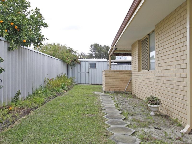 27 Murdoch Street, Thornlie WA 6108