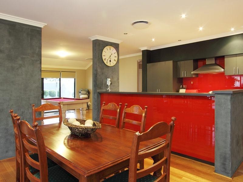 10 Dilebert Road, Huntingdale WA 6110