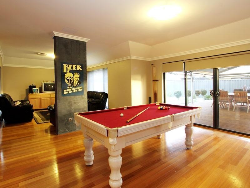 10 Dilebert Road, Huntingdale WA 6110