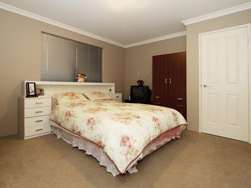 10 Dilebert Road, Huntingdale WA 6110