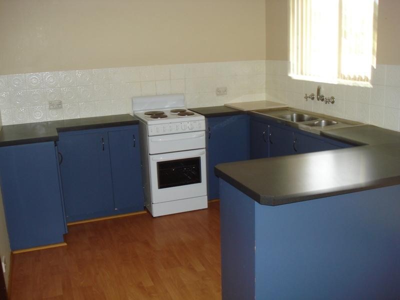 2 Barson Court, Thornlie WA 6108