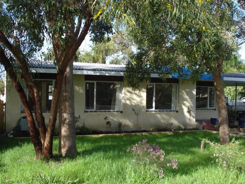 6 Eudoria Street, Gosnells WA 6110