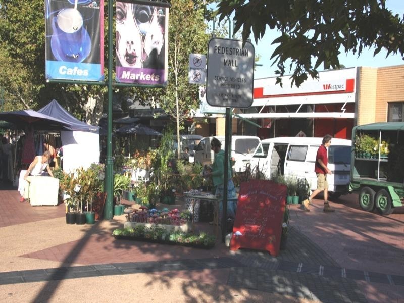 Unit 2 Gladstone Road, Armadale WA 6112