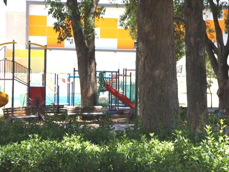 Unit 2 Gladstone Road, Armadale WA 6112