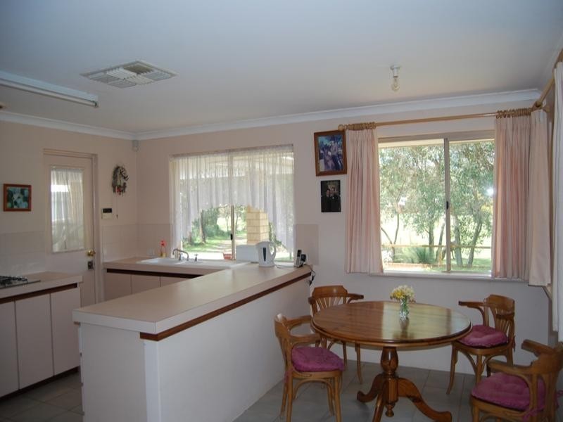 24 Gertrude Avenue, Champion Lakes WA 6111