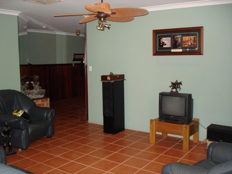 9 Orsett Way, Gosnells WA 6110