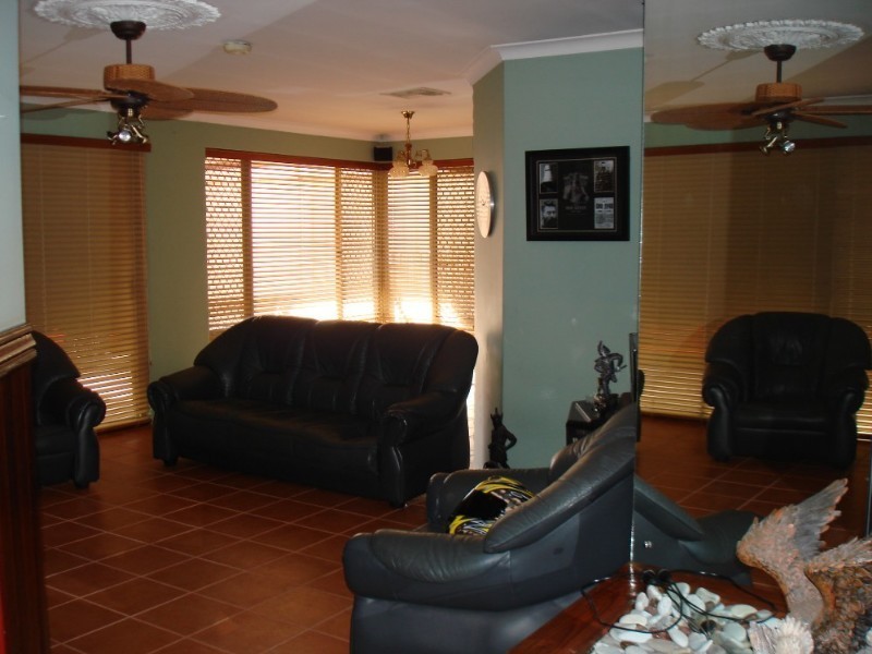 9 Orsett Way, Gosnells WA 6110