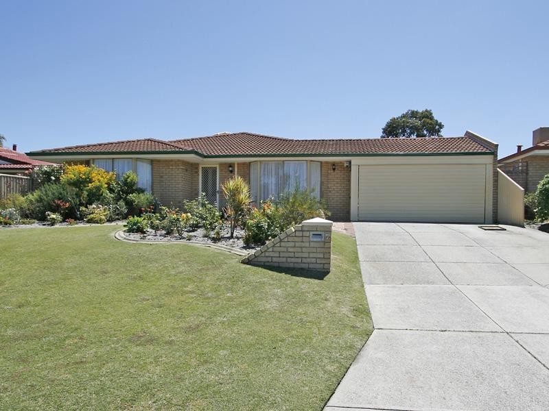 7 Redheart Drive, Thornlie WA 6108